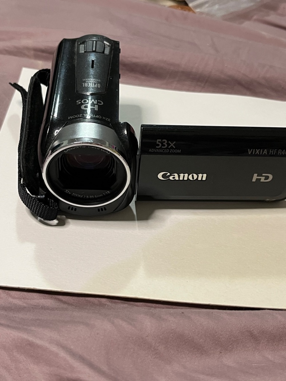Canon VIXIA HF R800 Camcorder in Black and Silver